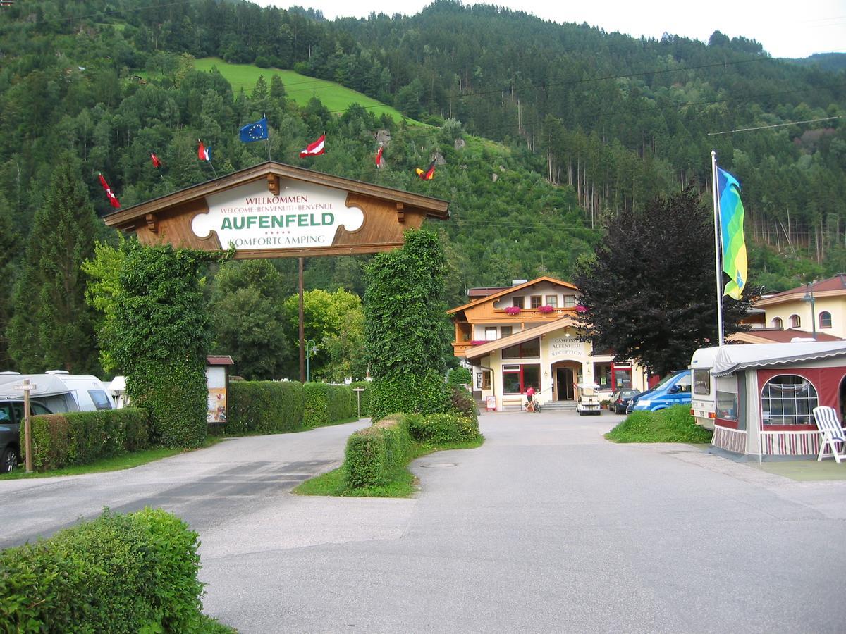 Mountainview Lodge - Chalet Im Zillertal Direkt Am 5 Sterne Campingplatz Aufenfeld Mit Hallenbad Und Sauna Aschau Im Zillertal Exterior photo