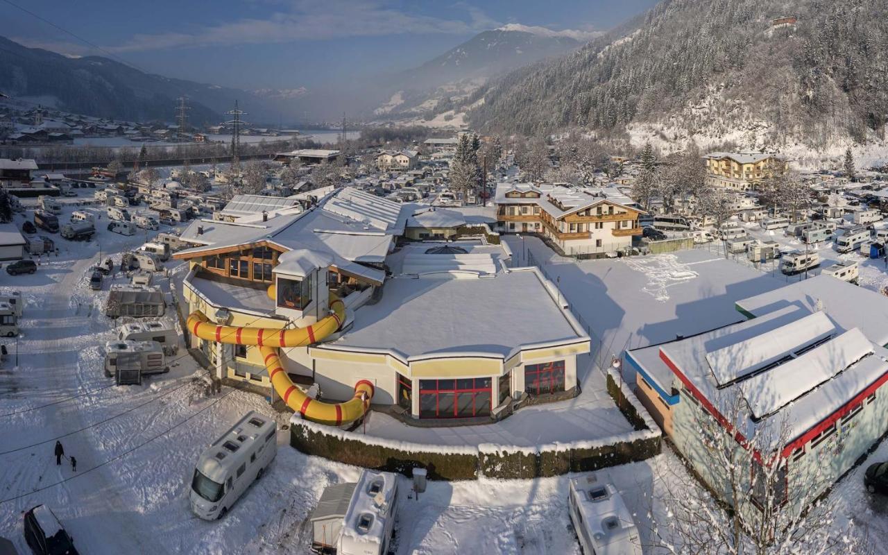 Mountainview Lodge - Chalet Im Zillertal Direkt Am 5 Sterne Campingplatz Aufenfeld Mit Hallenbad Und Sauna Aschau Im Zillertal Exterior photo